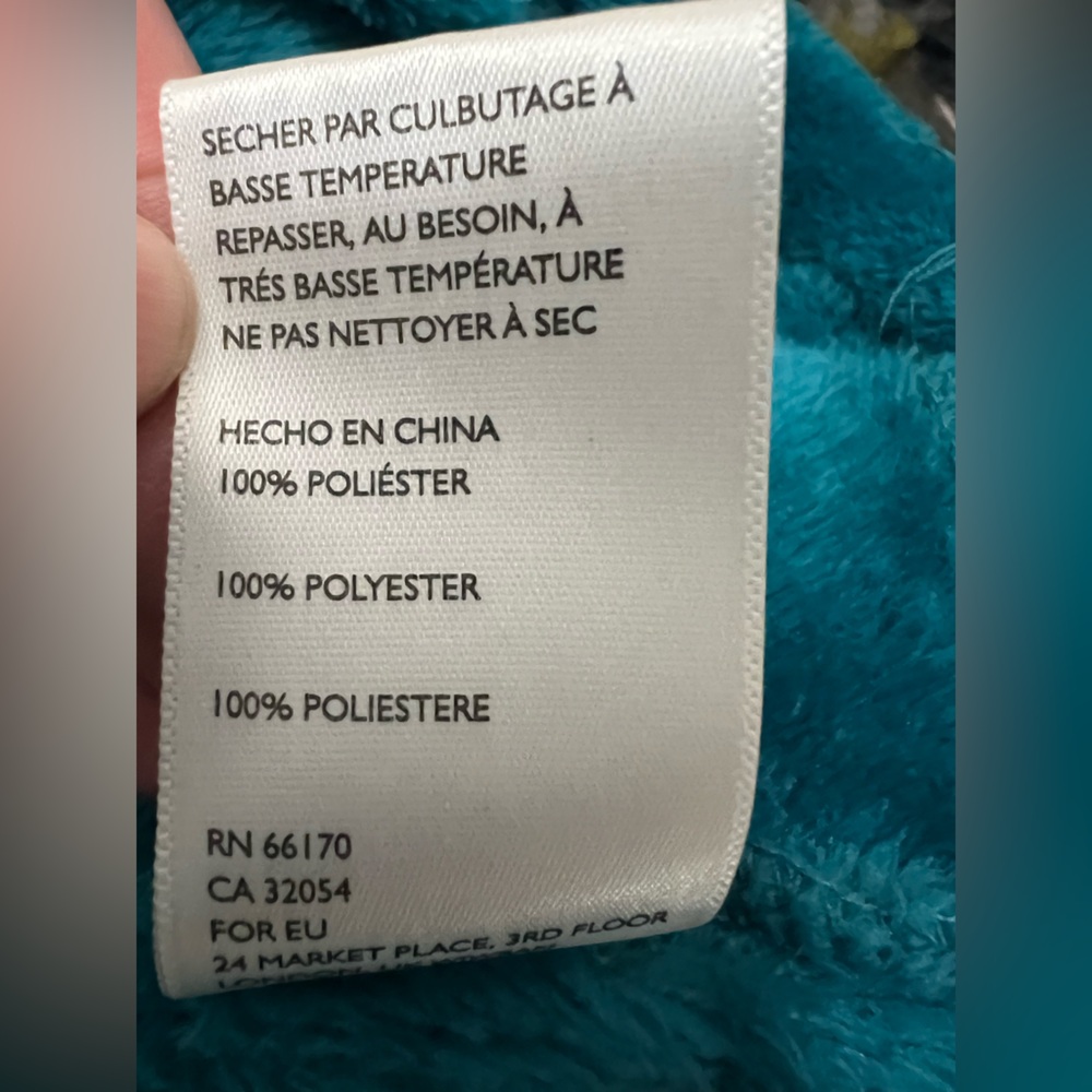Urban Outfitters Turquoise Fleece cropped top size XL EUC - Picture 8 of 8